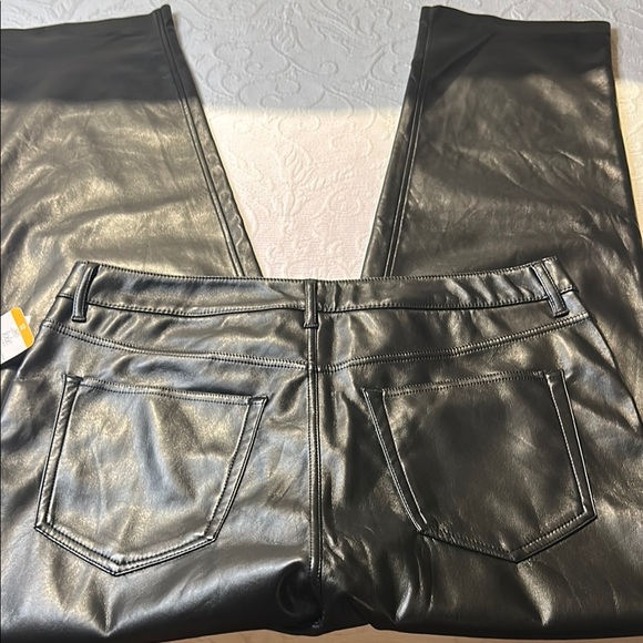 Joie Black Vegan Faux Leather. The Joie Pant. NWT  size 12 - Picture 11 of 15